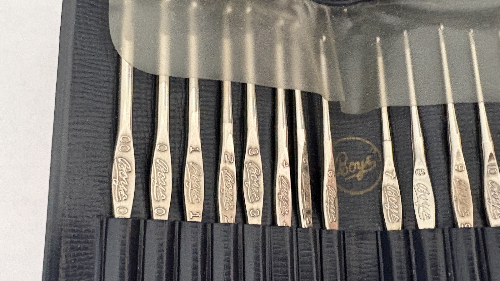 Vintage 1940/50’s Set 16 Steel Boye Crochet Hooks In Case Ex Condition