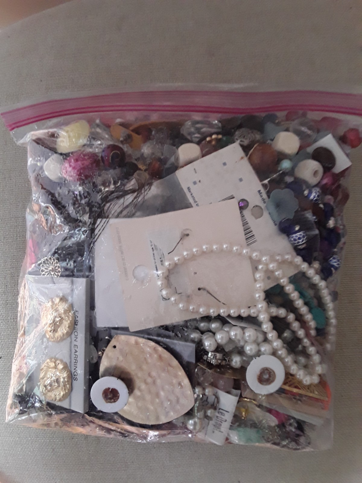 Lot of 5 Pounds BROKEN Jewelry, Crafting, Parts, Beads Mix