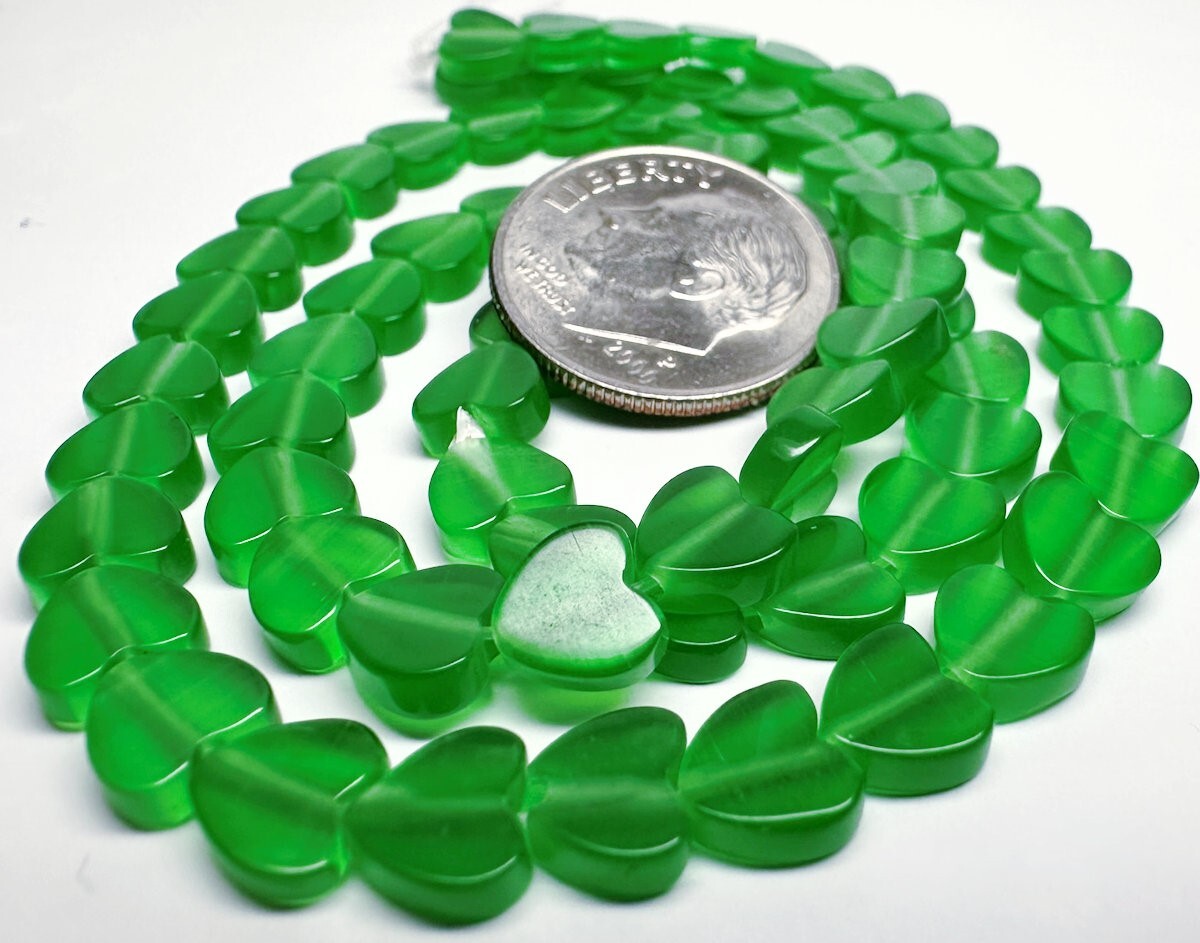 Bead, Green Cat’s Eye Fiber Optic Glass 6x6mm Flat Heart 1 Strand(70) *