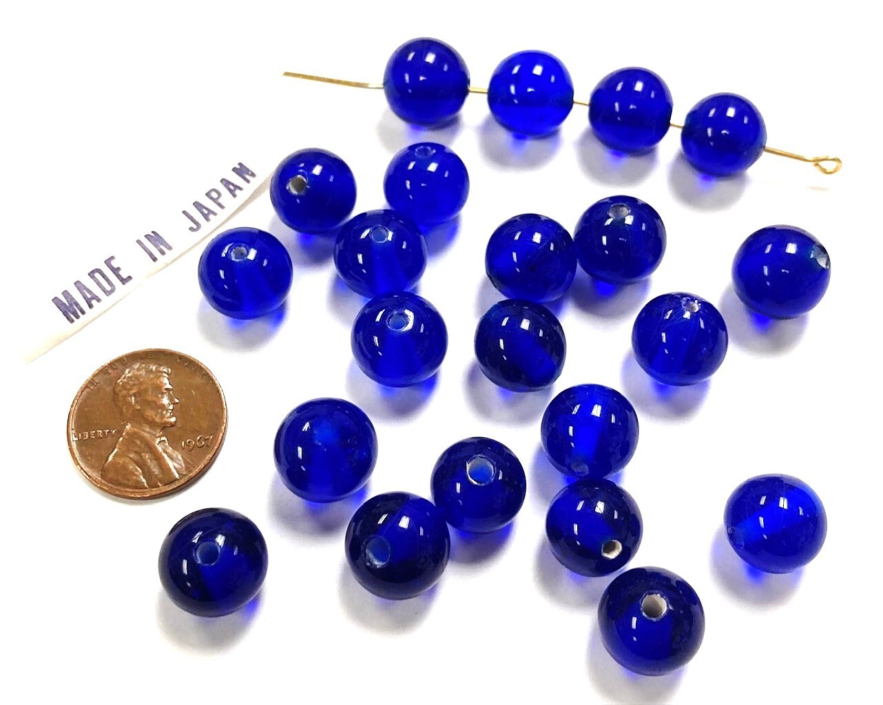 24 VINTAGE JAPANESE CHERRY BRAND GLASS SAPPHIRE 12mm. SMOOTH ROUND BEADS 4578