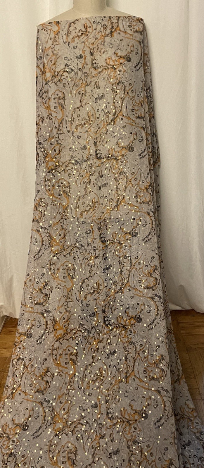 100% Silk Chiffon Georgette Gold Lurex Grey Abstract Fabric By The Yard 56″ Wide