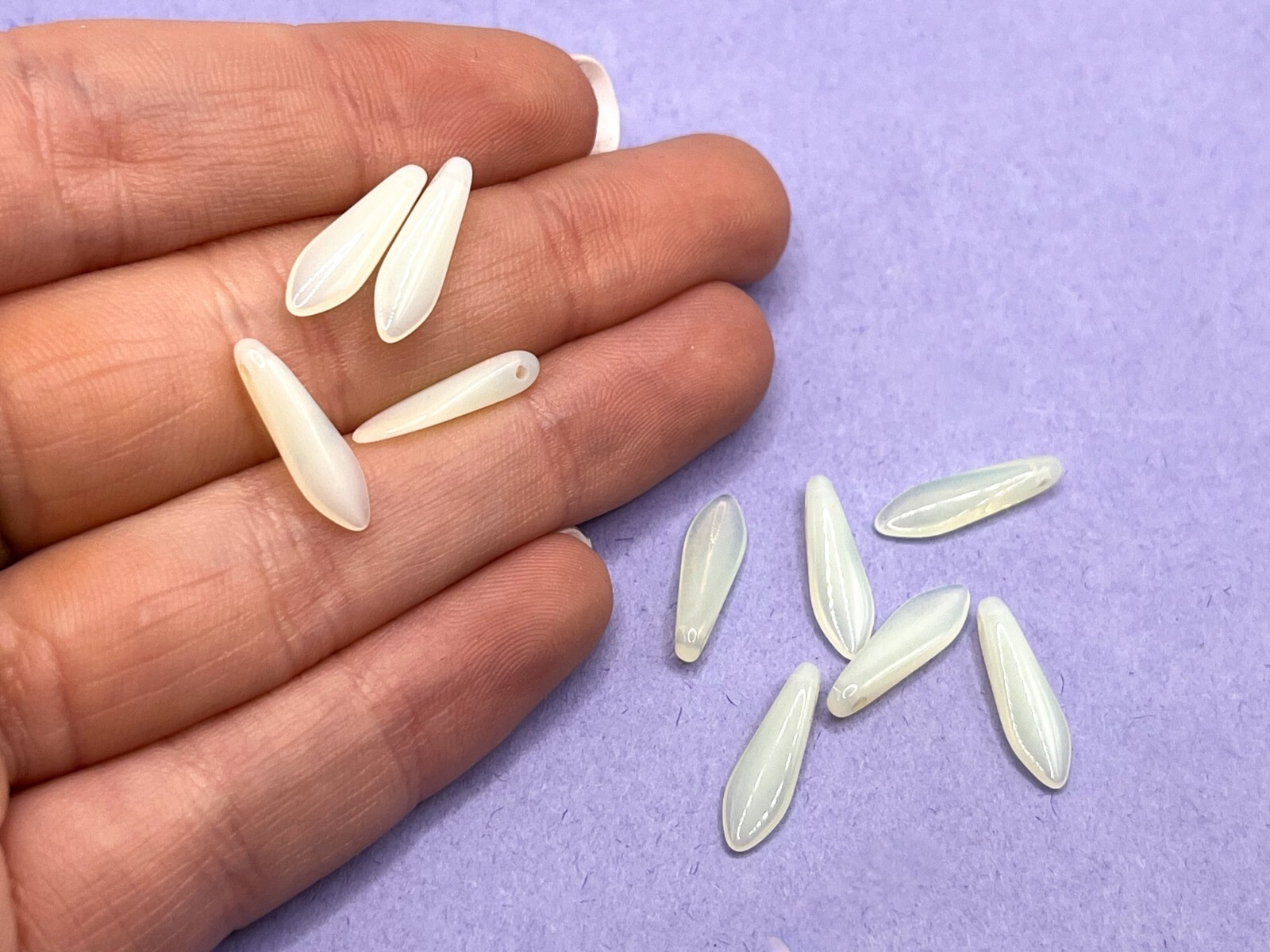 10pcs Uranium Glass Dagger Beads Pale Yellow Czech 16x5mm