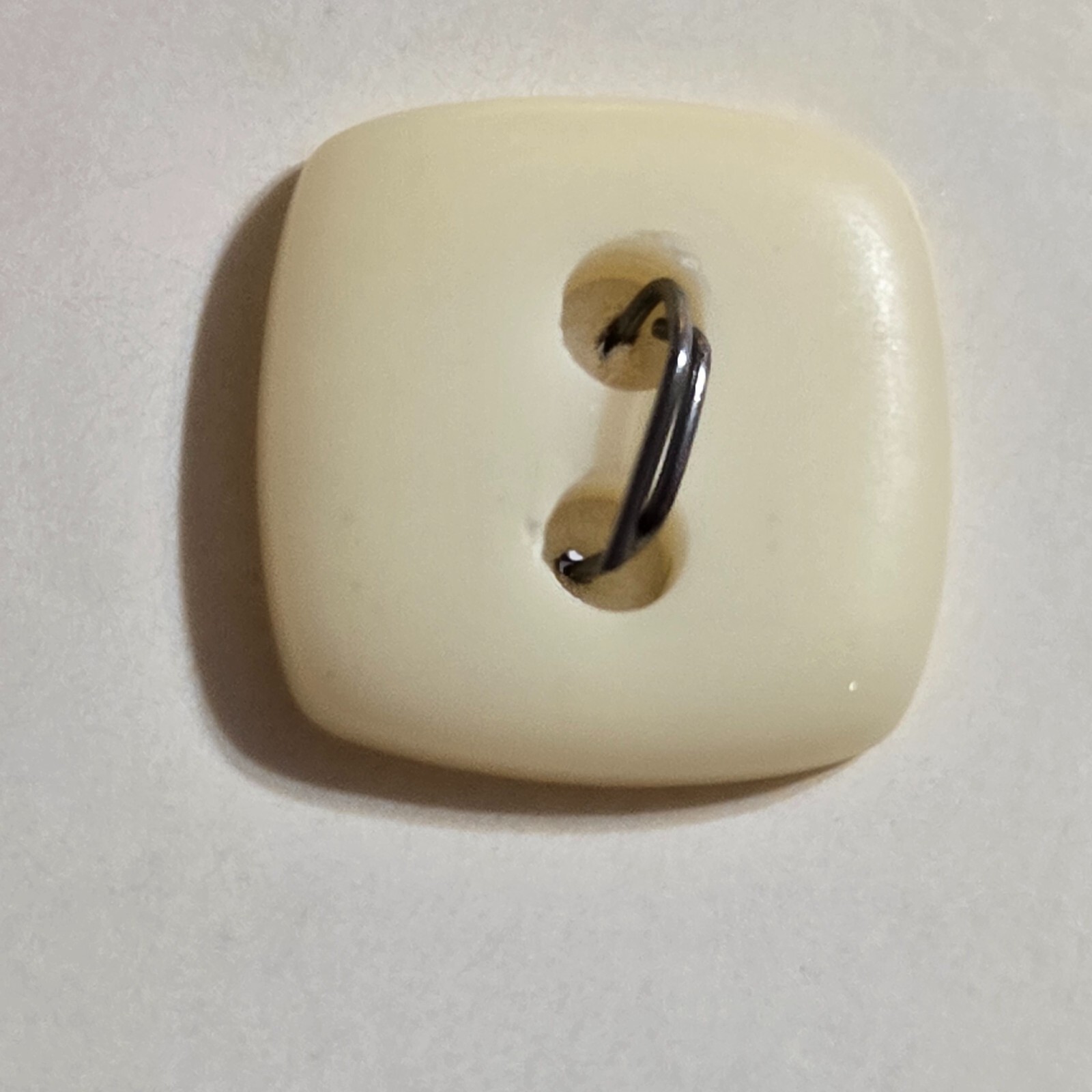Lansing Vintage Buttons 3 Flat Cream Ivory Square 1/2″ 12mm Size 20 2 Hole 1209