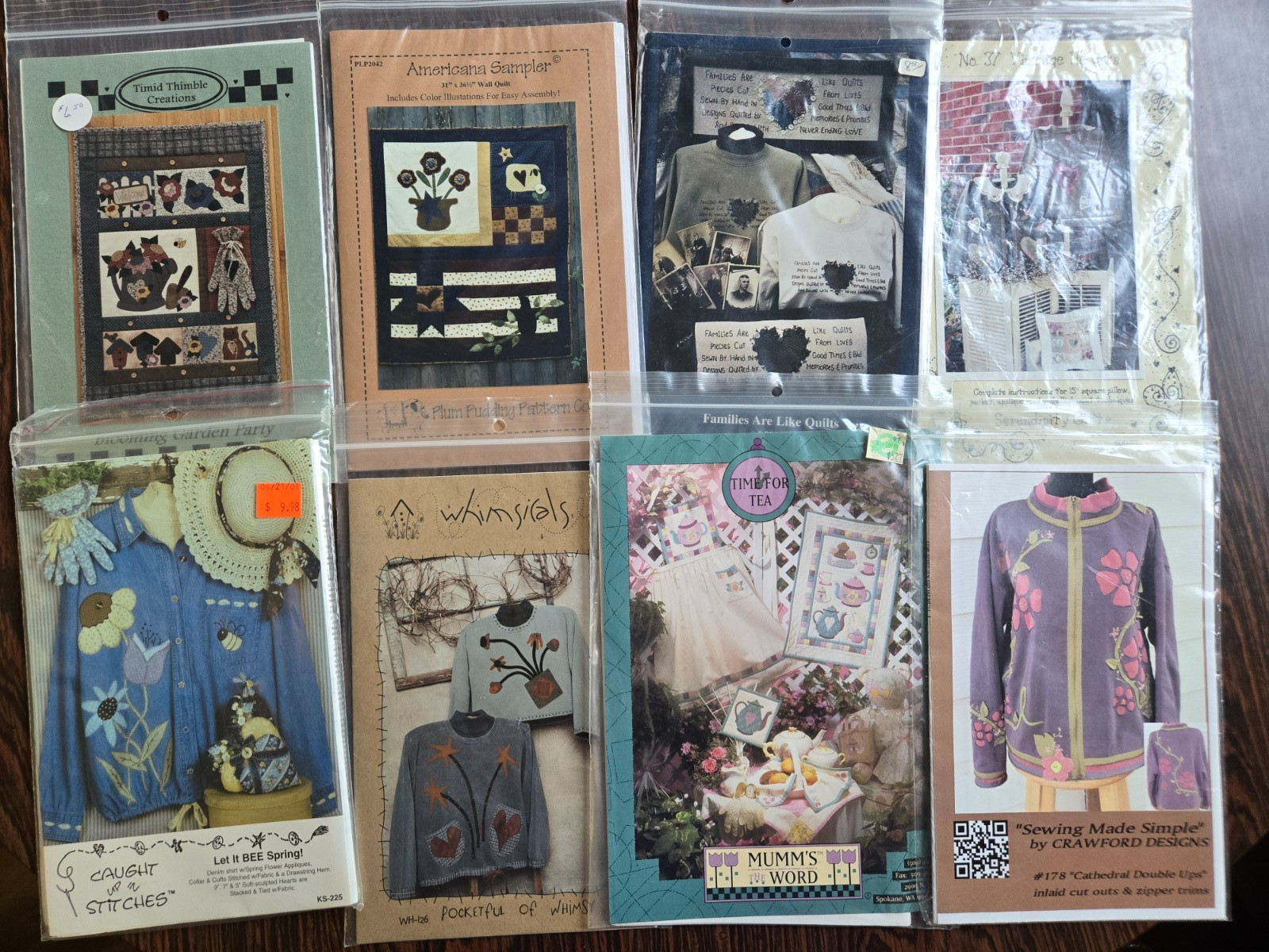 Lot of 8 Appliqued Patterns Varies Assorted ones