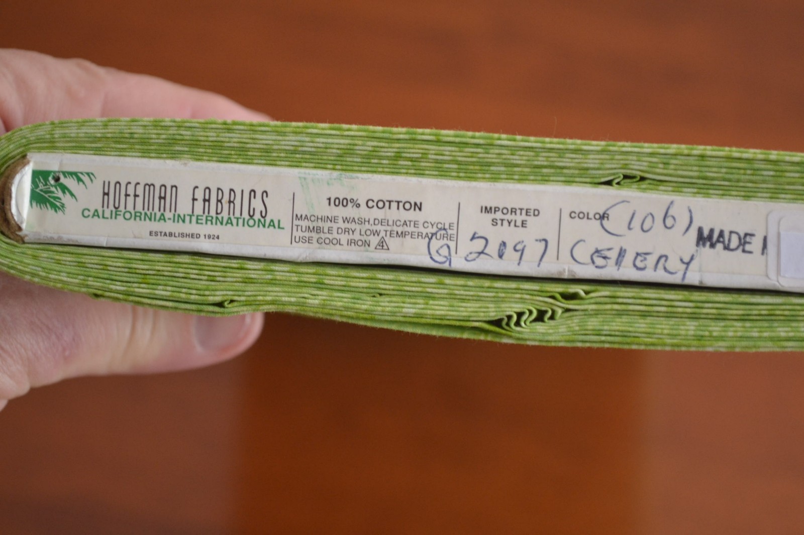 By 1/2 Yd, Green on Green Cotton Batik, Hoffman, Indonesia, G-2197, Celery, B593