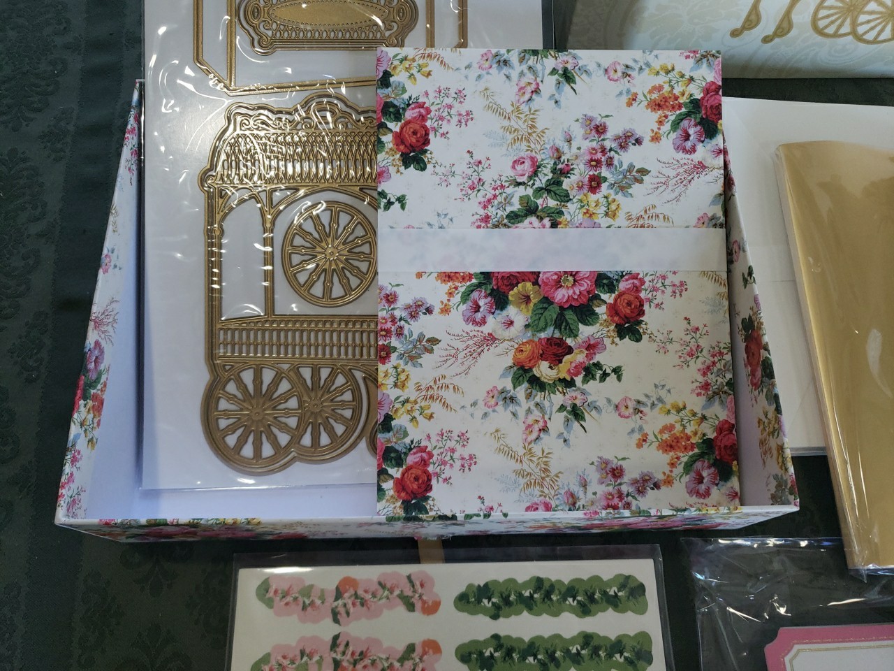 Anna Griffin Finishing School Kit – Flower Cart, Make 18 Cards, Craft Box