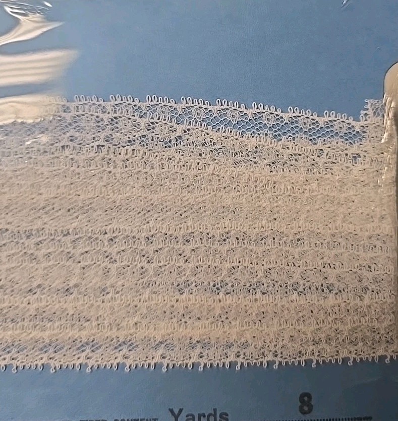 Lace Off White Ivory 3/8″ wide 8 yds on the card sewing new sealed