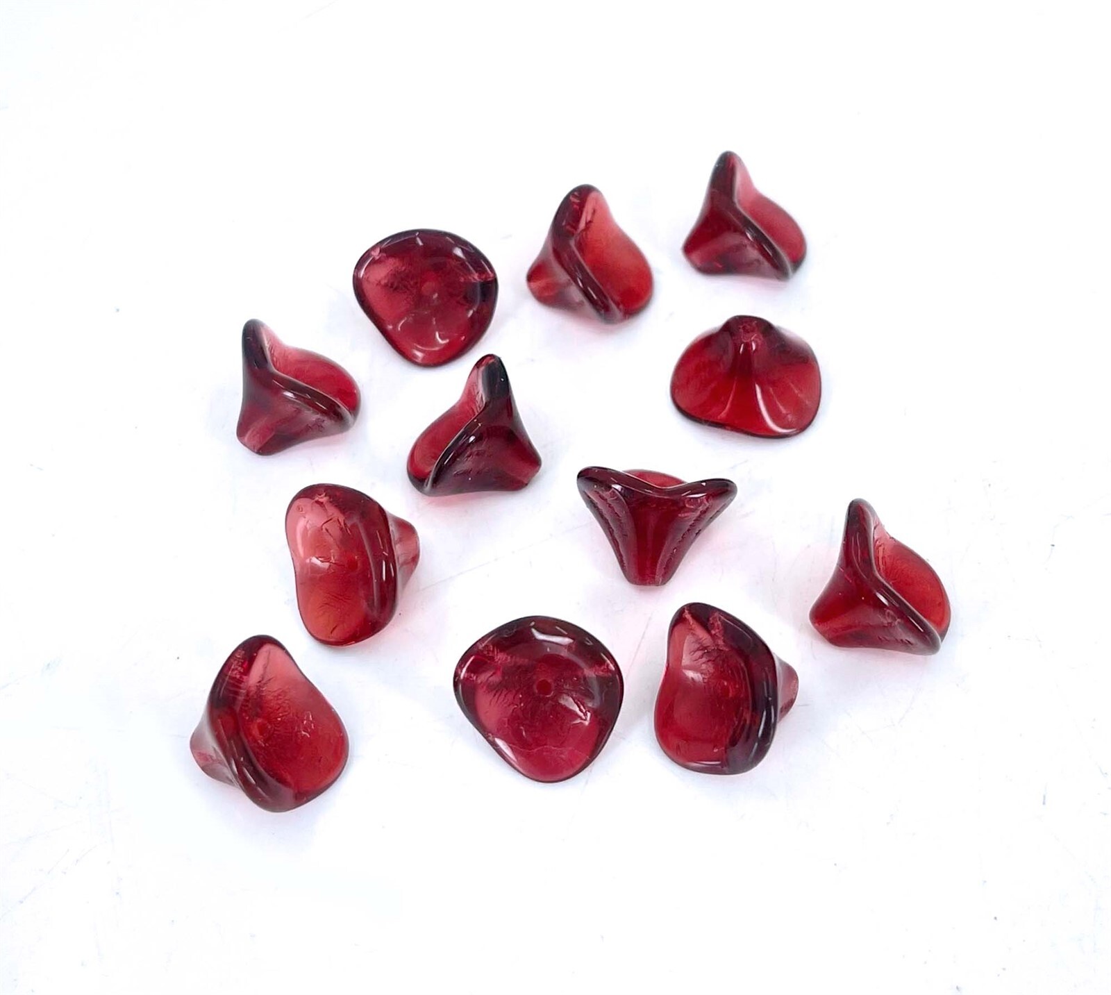 12 Czech Pressed Glass Three Petal Flower Beads – rich Mauve Red 12x9mm