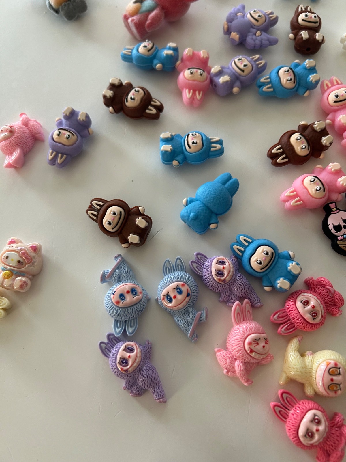 125+ pieces Cartoon Silicone/Acrylic mix Focal Beads for Pens. Focal Beads Bulk