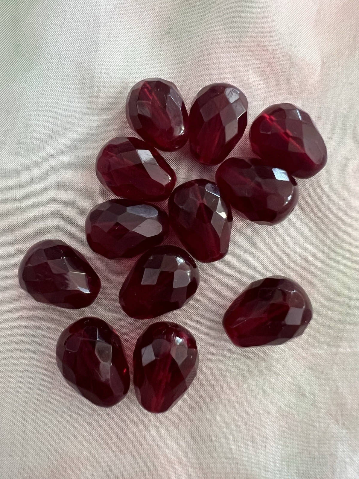 Faceted Glass Teardrops. Fire Polished Czech Quality. Garnet. 16×12 MM.