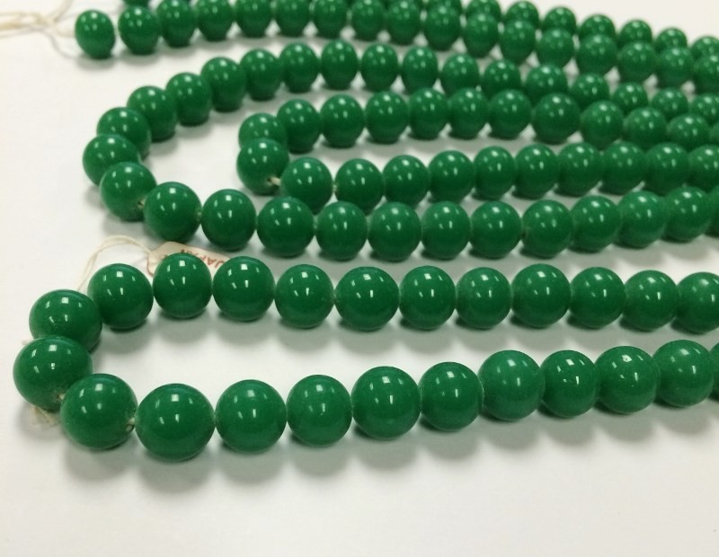 144 VINTAGE JAPAN 1950’s CHERRY BRAND GLASS JADE 10mm. SMOOTH ROUND BEADS 4654