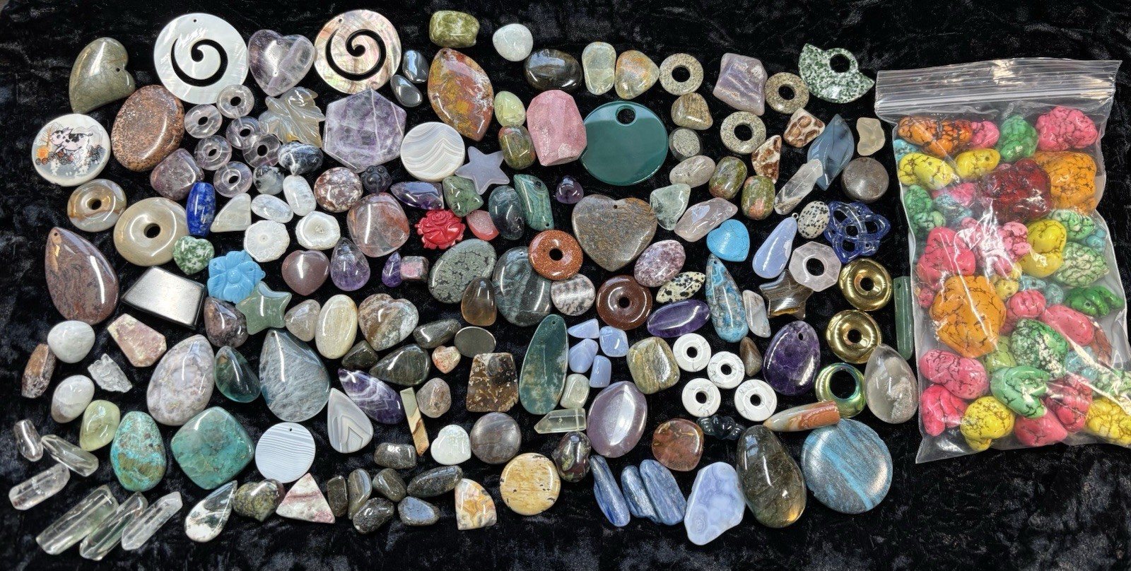 Mixed Lot Polished 235 Cabochons, Lg Beads & Loose Stones Multicolor For Jewelry