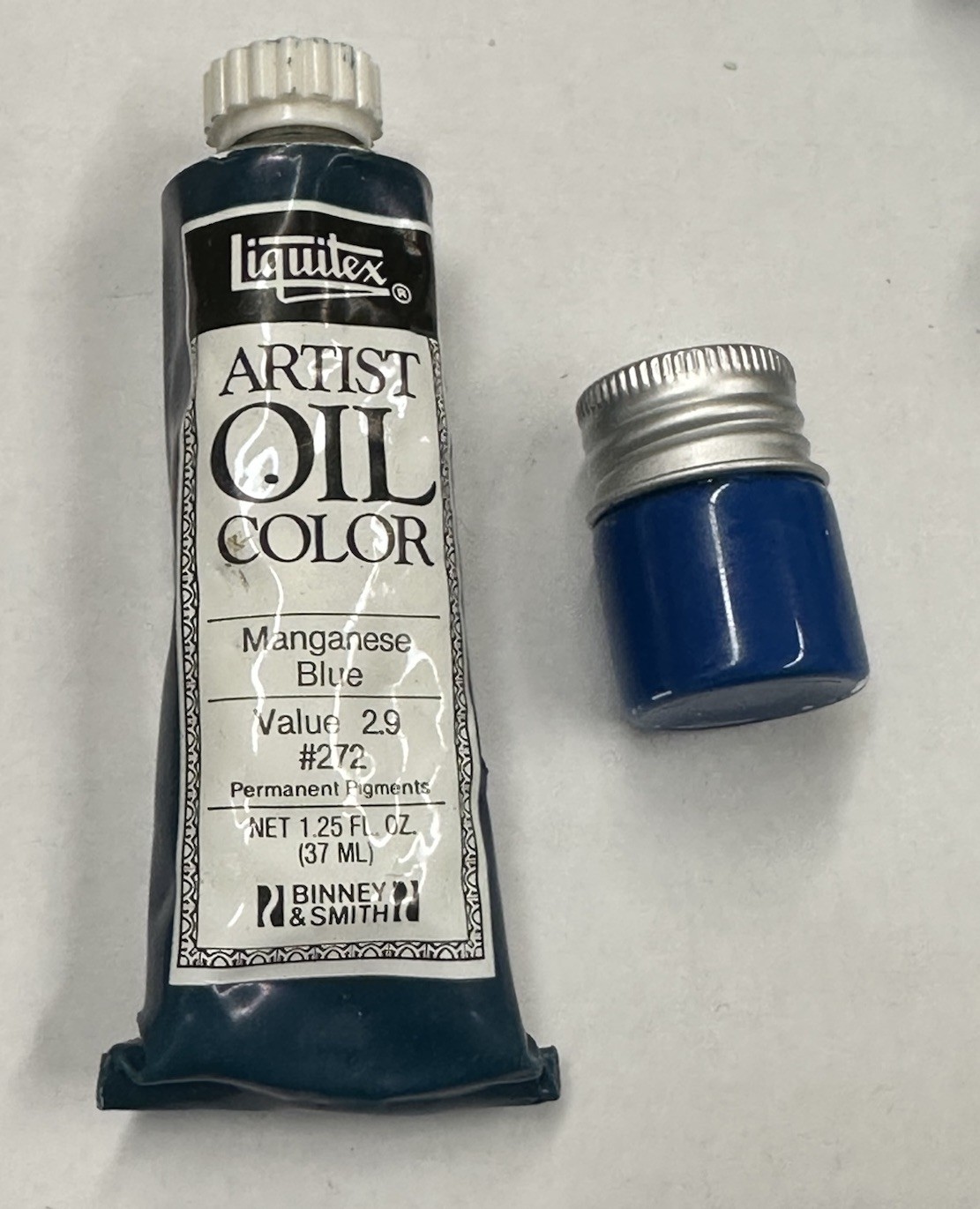 Liquitex Manganese Blue PB33 Vintage Oil Paint in 5ml Sample Jar