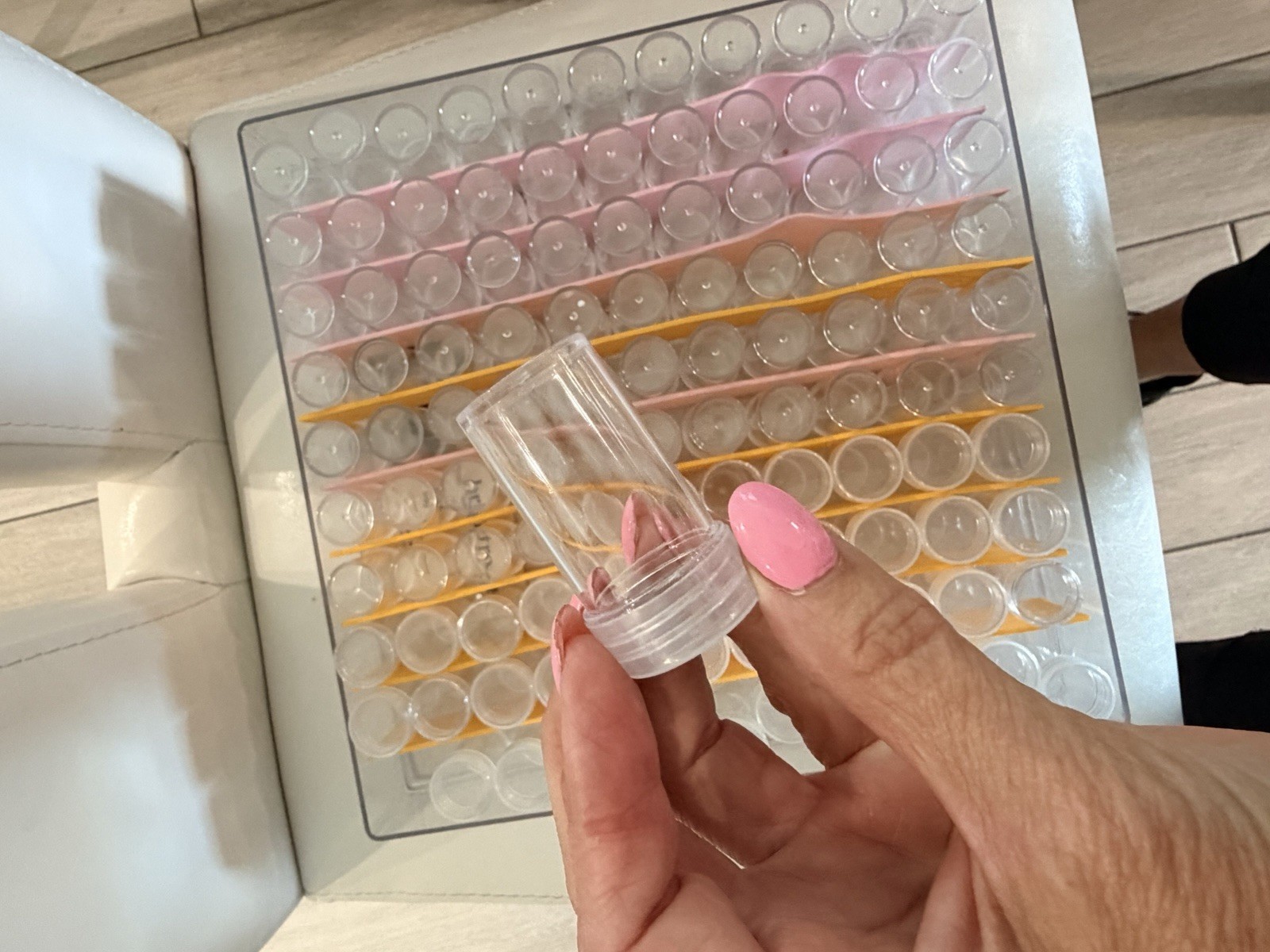 110Pcs 5ml Plastic Small Bottle Storage Container Vial with Lid. Arts And Crafts