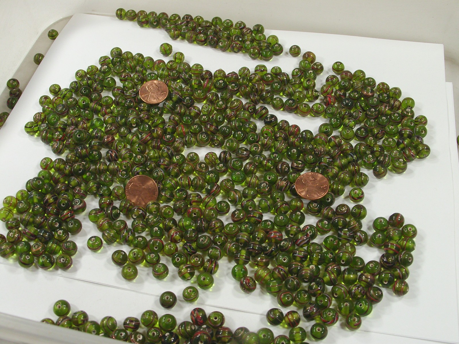 2 Pounds (8mm) Round Green Swirl India Handmade Glass Beads Wholesale (QOL-1) ⭐