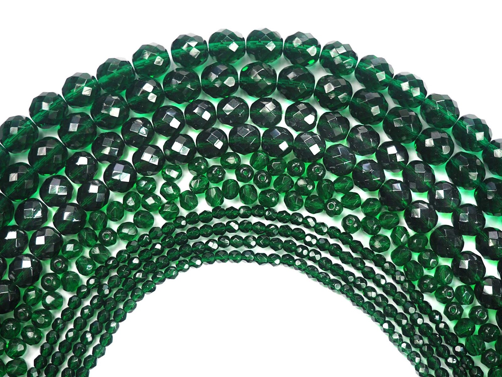 Czech Fire Polished Round Faceted Glass Beads in Medium Emerald, 16″ green