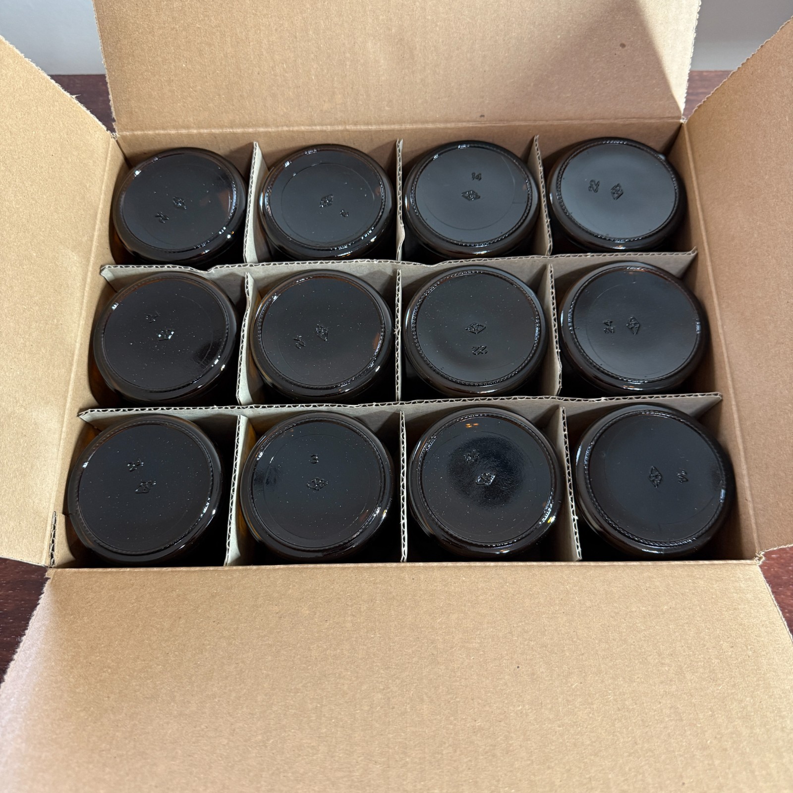 Amber Glass Round Candle Container 9 Oz Glossy 12 Pack Case W/ Tin Lids