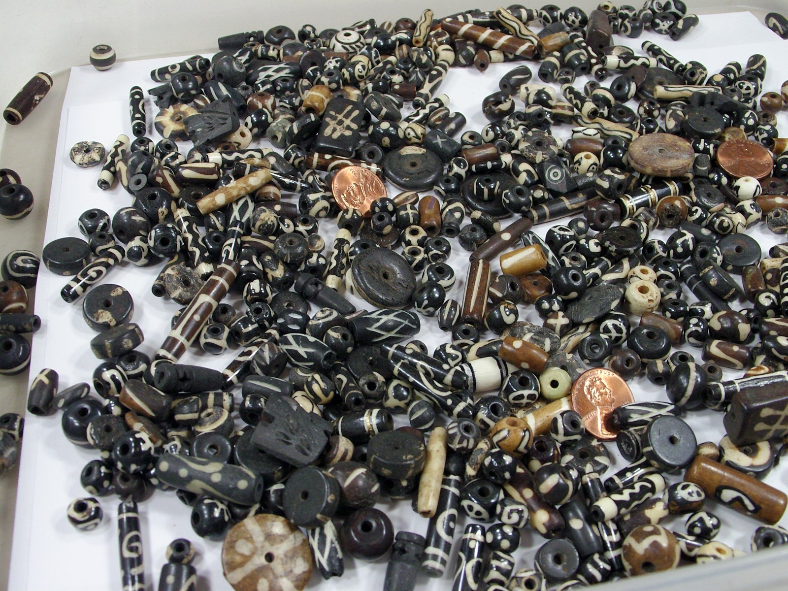 4 Pounds Assorted Water Buffalo Bone Beads / Scrap Pieces / Left Overs Bulk (Z1)