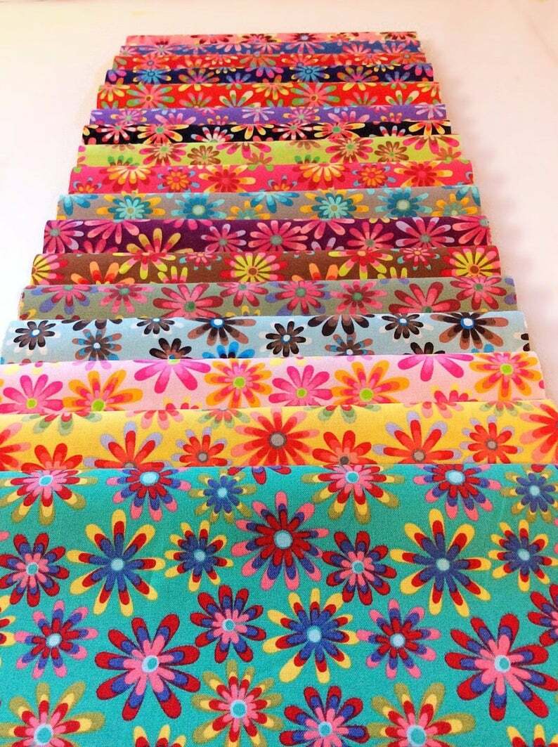 34 piece Crazy Daisy pre-cut Layer Cake 10″ squares 100% cotton fabric quilt