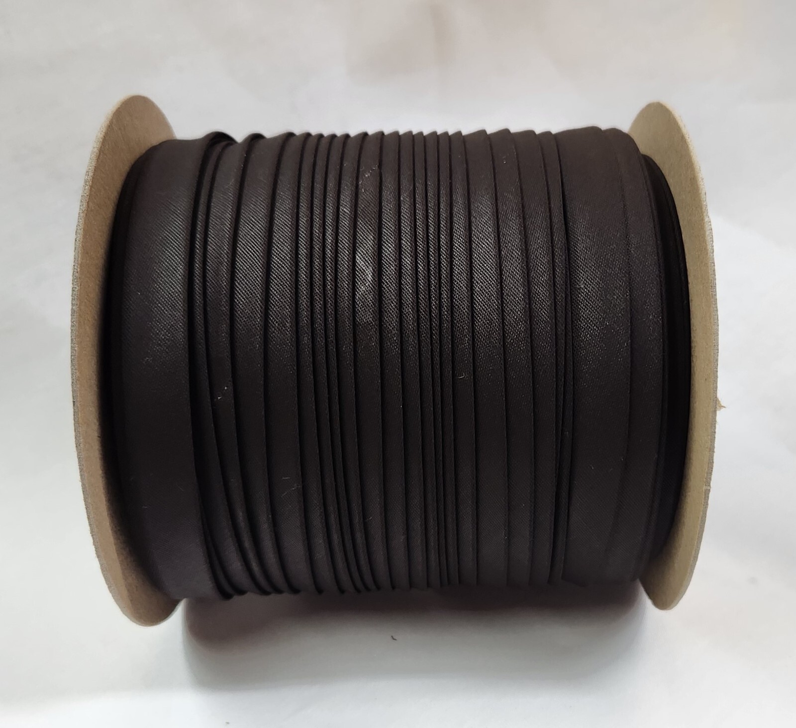 1/2″ Double Fold Bias Tape, 100 Yard Spool, Chocolate Brown