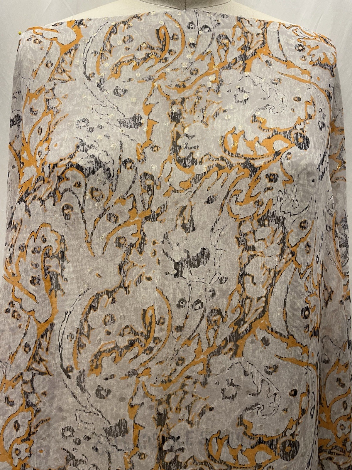 100% Silk Chiffon Georgette Gold Lurex Grey Abstract Fabric By The Yard 56″ Wide