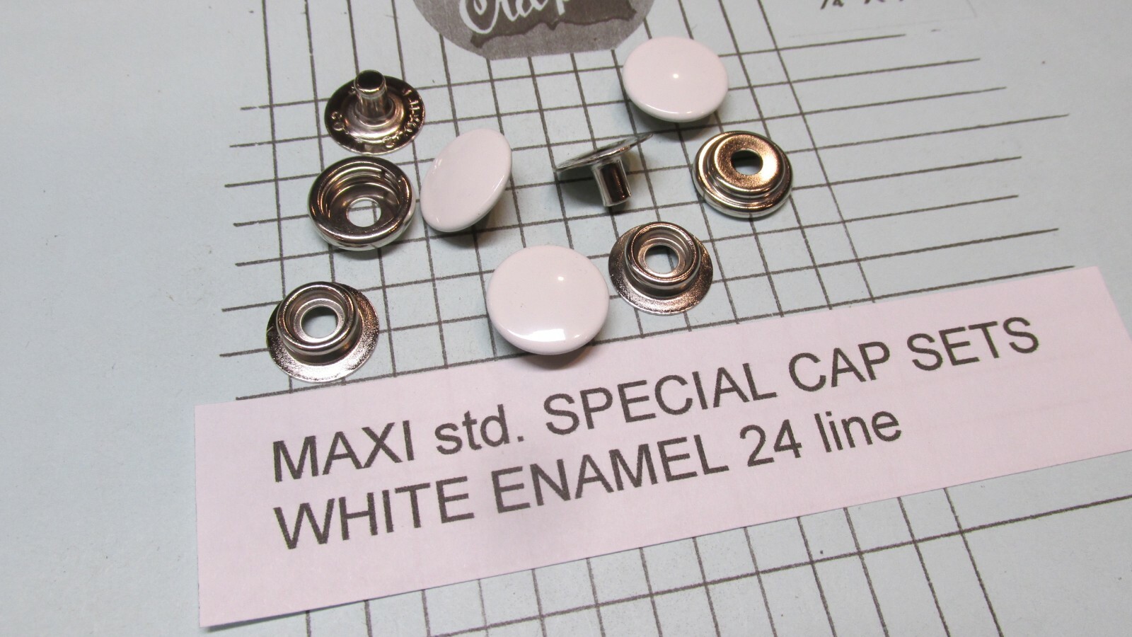 MAXI SNAP SPECIALTY CAPS oak leaf – basketweave – 24 line special finishes USA