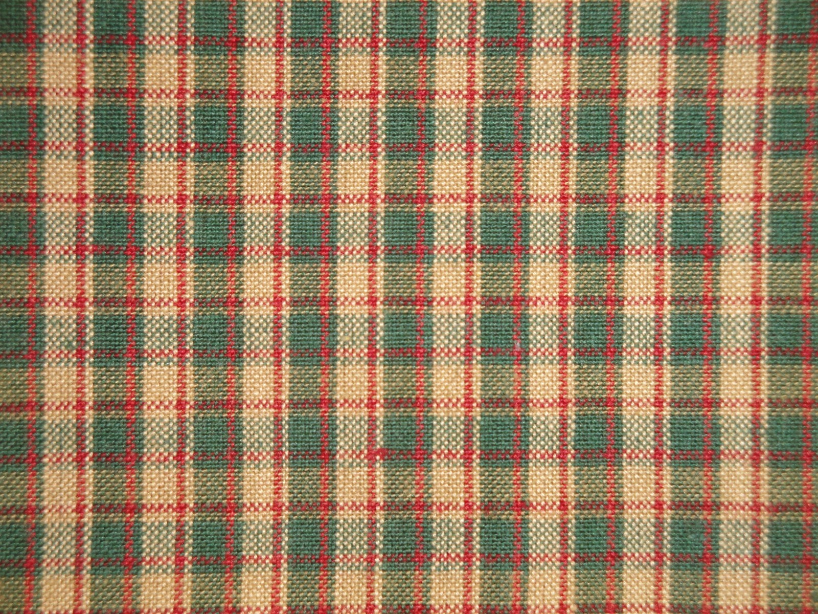 Green Tea Dye Red Woven Cotton Homespun Holiday Christmas Country Plaid Fabric