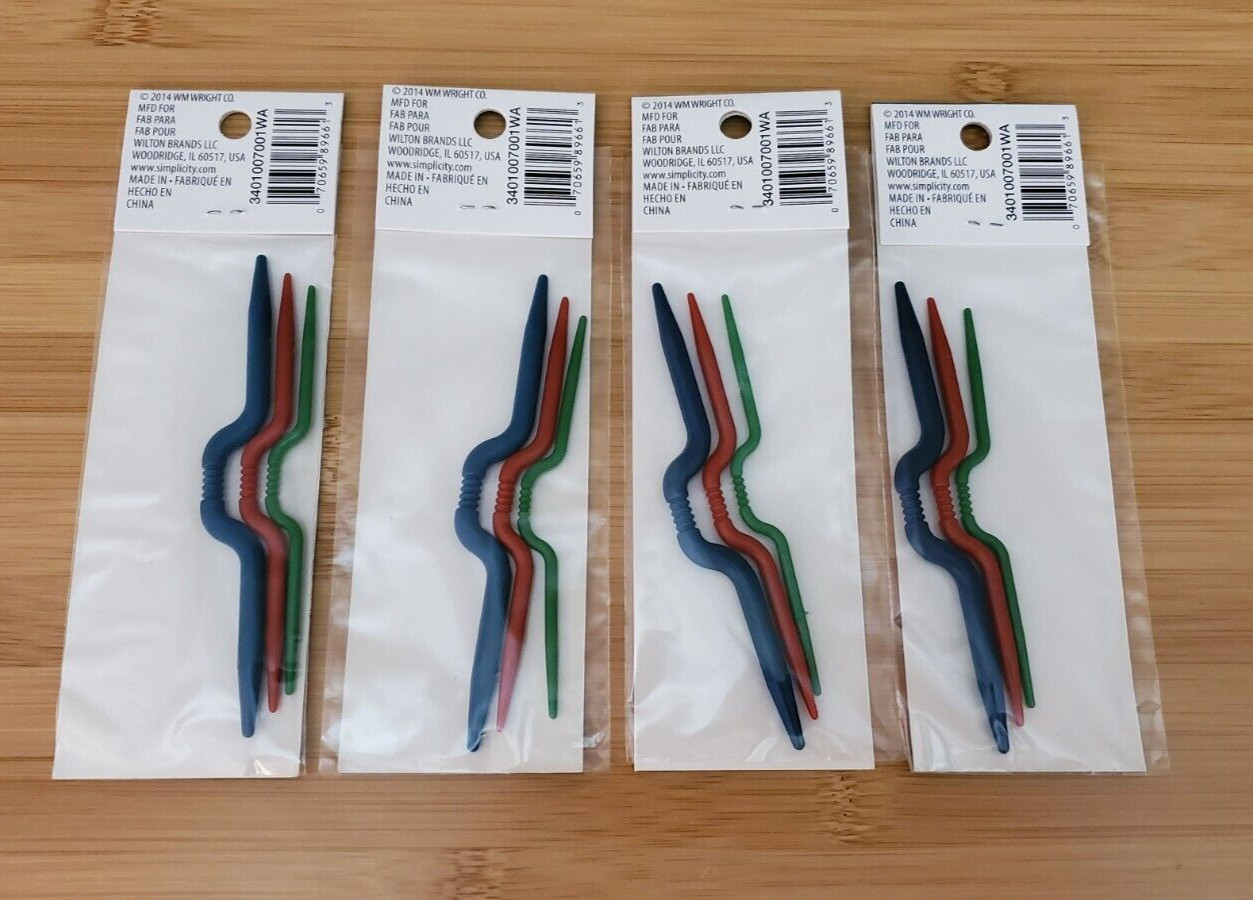 Lot of 4 Packs Boye Plastic Straight Cable Needles 3 Pack Crafting Hobby Supply