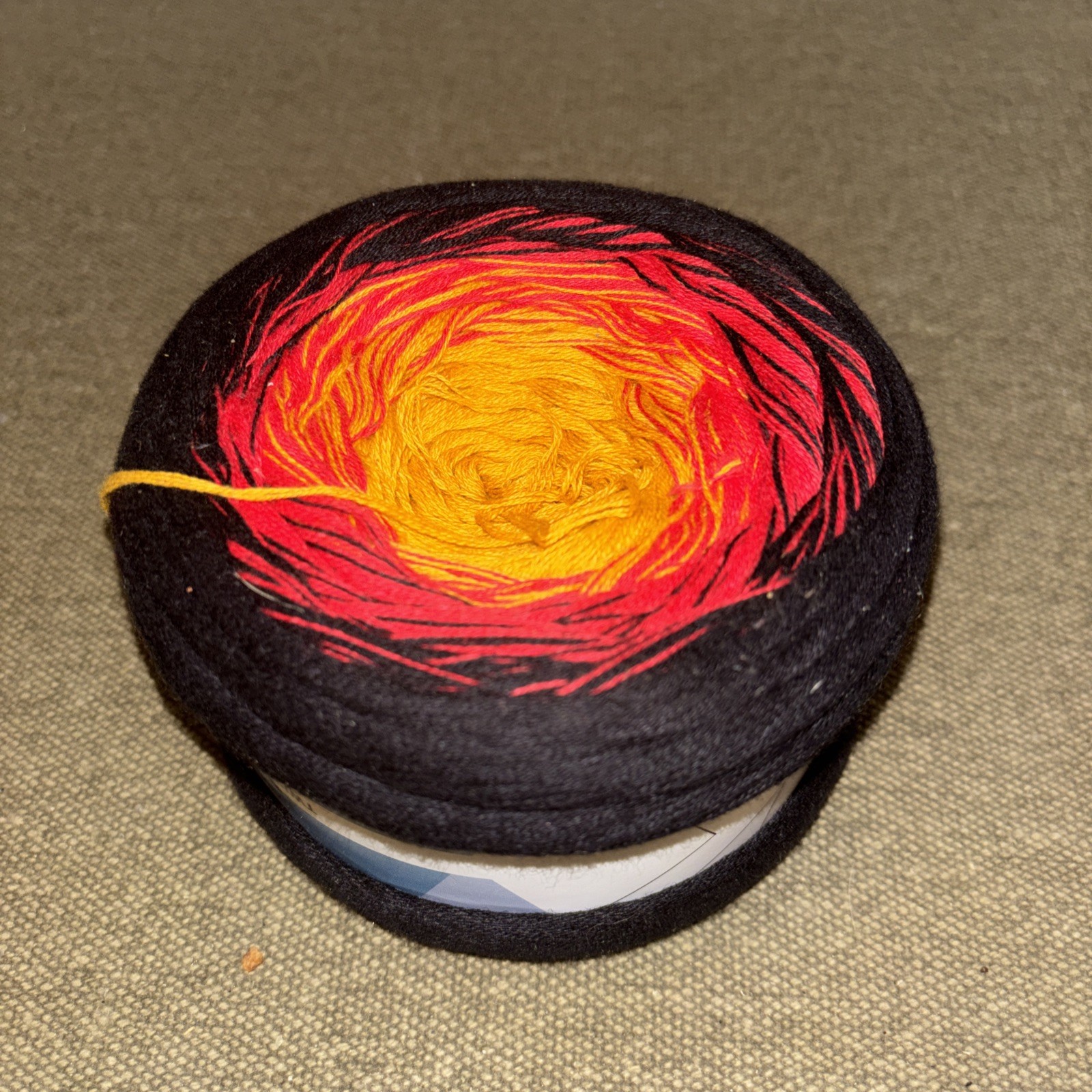 Hobbii Cotton Kings Twirls Nation, Color #03. Black/Red/Yellow. New Old Stock!