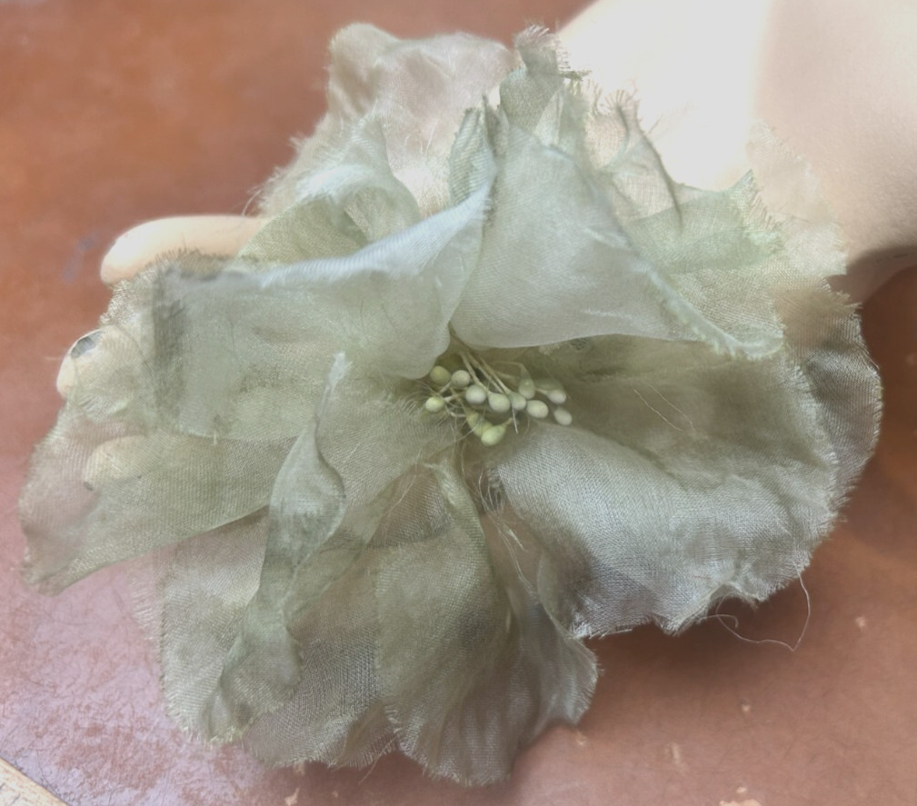 vtg millinery 1960s flower 4.5″ oregano hand rolled organza 1pc made in USA