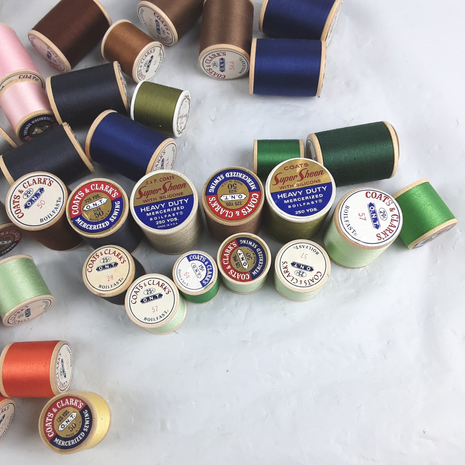 Multi Lot of 46 Varies Threads Multicolor Coats & Clarks, JP & Coats