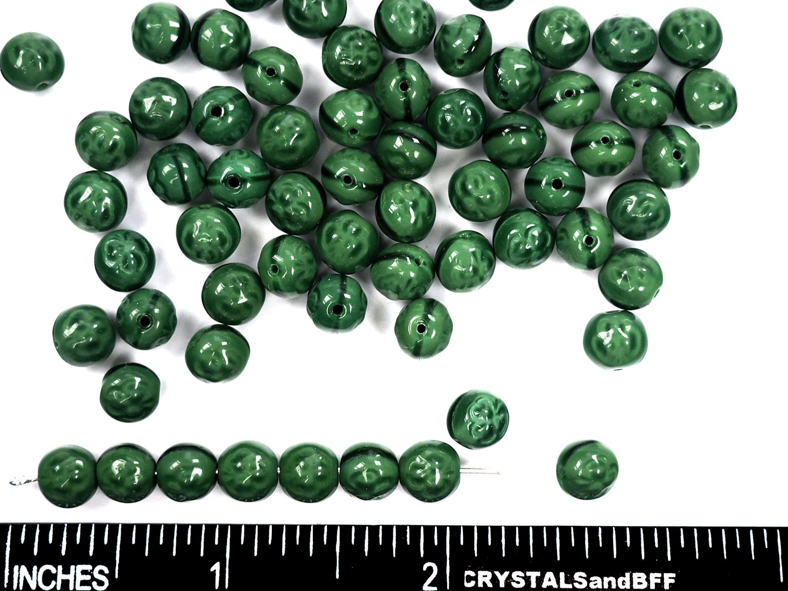 Czech Glass Druk Beads 8x7mm Flattened Round with Clover Rich Green 30pcs, P899
