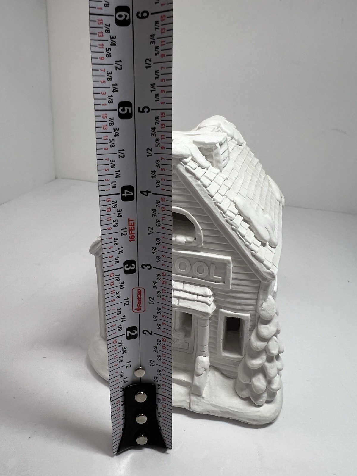 Vintage 1988 California Creations School House SE161 Christmas Village/READ Desc