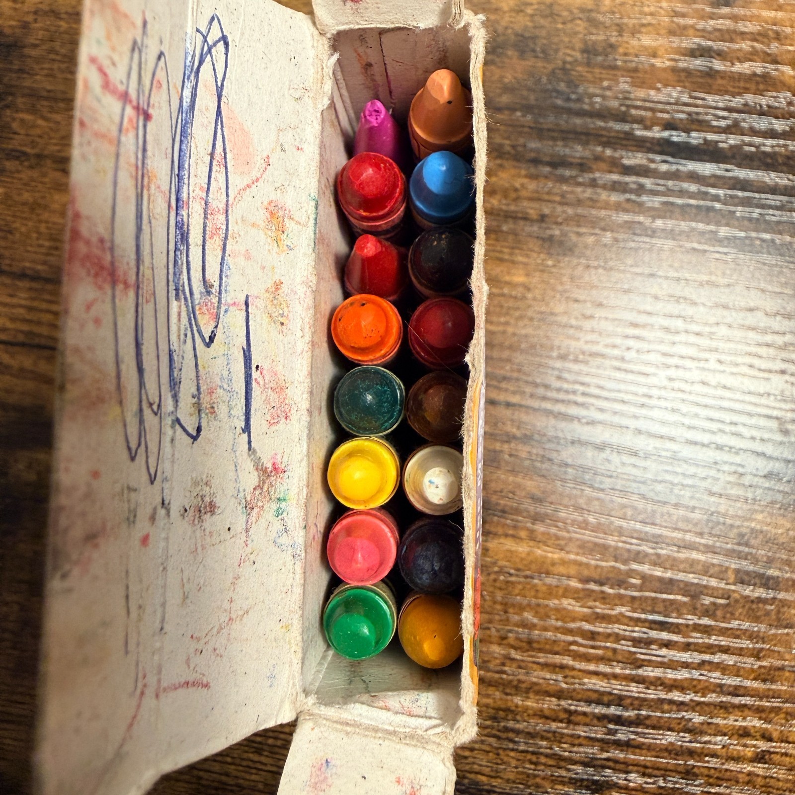 Crayola Magic Scent Crayons 16 ct Vintage 1994 used condition-see description