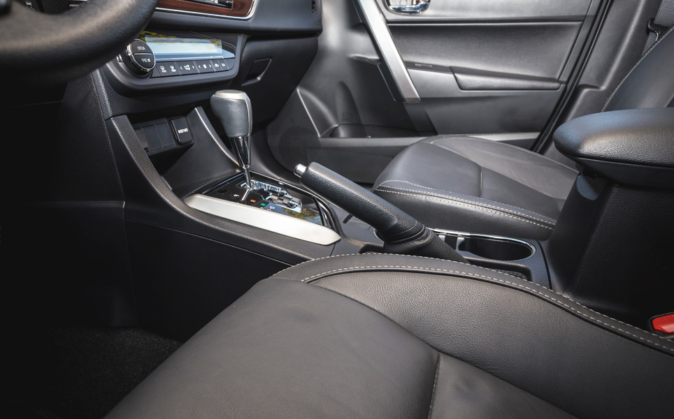 Black Synthetic Leather Fabric Durability Leatherette Soft Interfacing Materials
