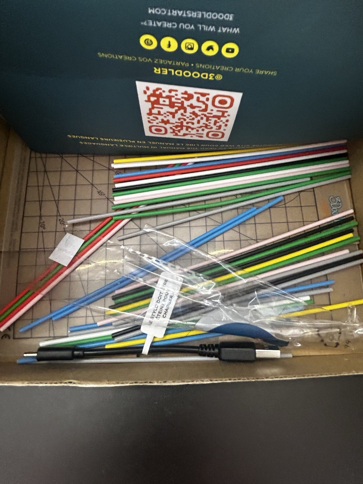 3Doodler Start+ Essentials Pen Set Kids Craft Kit Ages 6-13 STEM