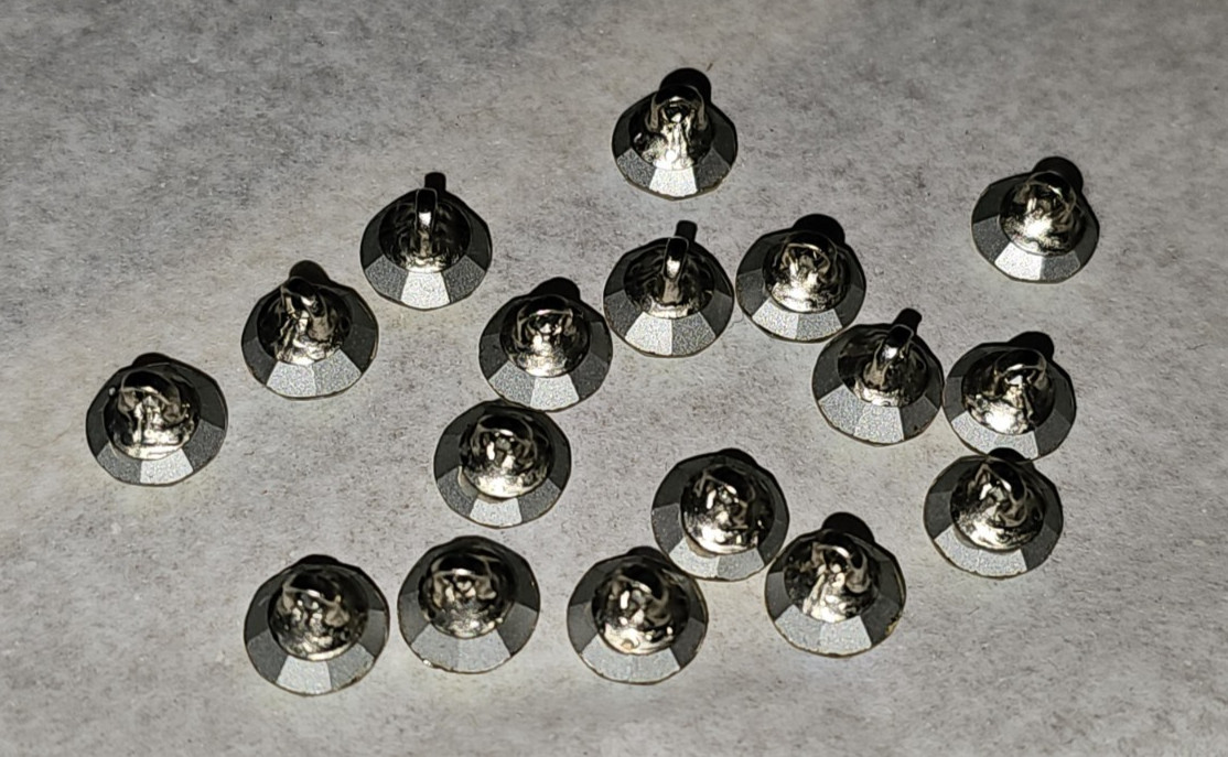 17 Piece AB Aurora Borealis Swarovski Chaton Faceted Vintage Sewing Buttons