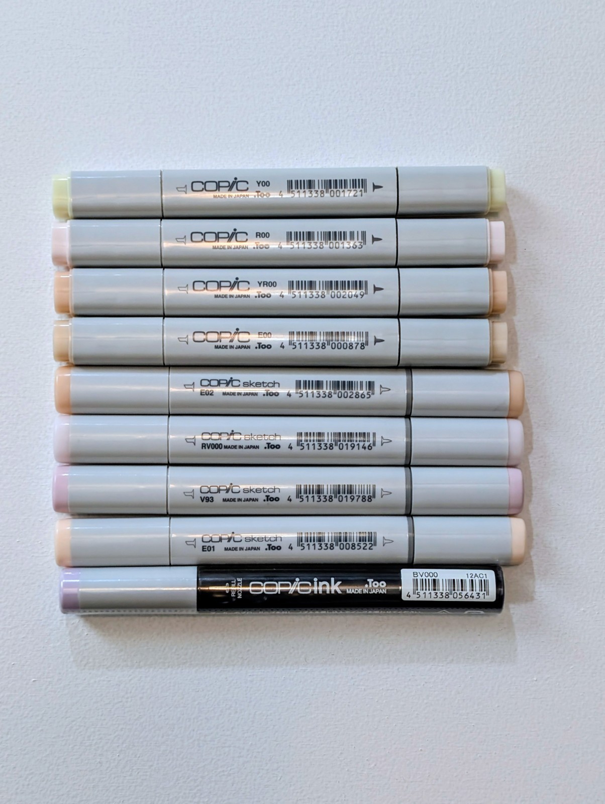 Copic Alcohol Markers Lot of 8 Y00 R00 YR00 E00 E02 RV000 V93 E01 + BV000 Refill