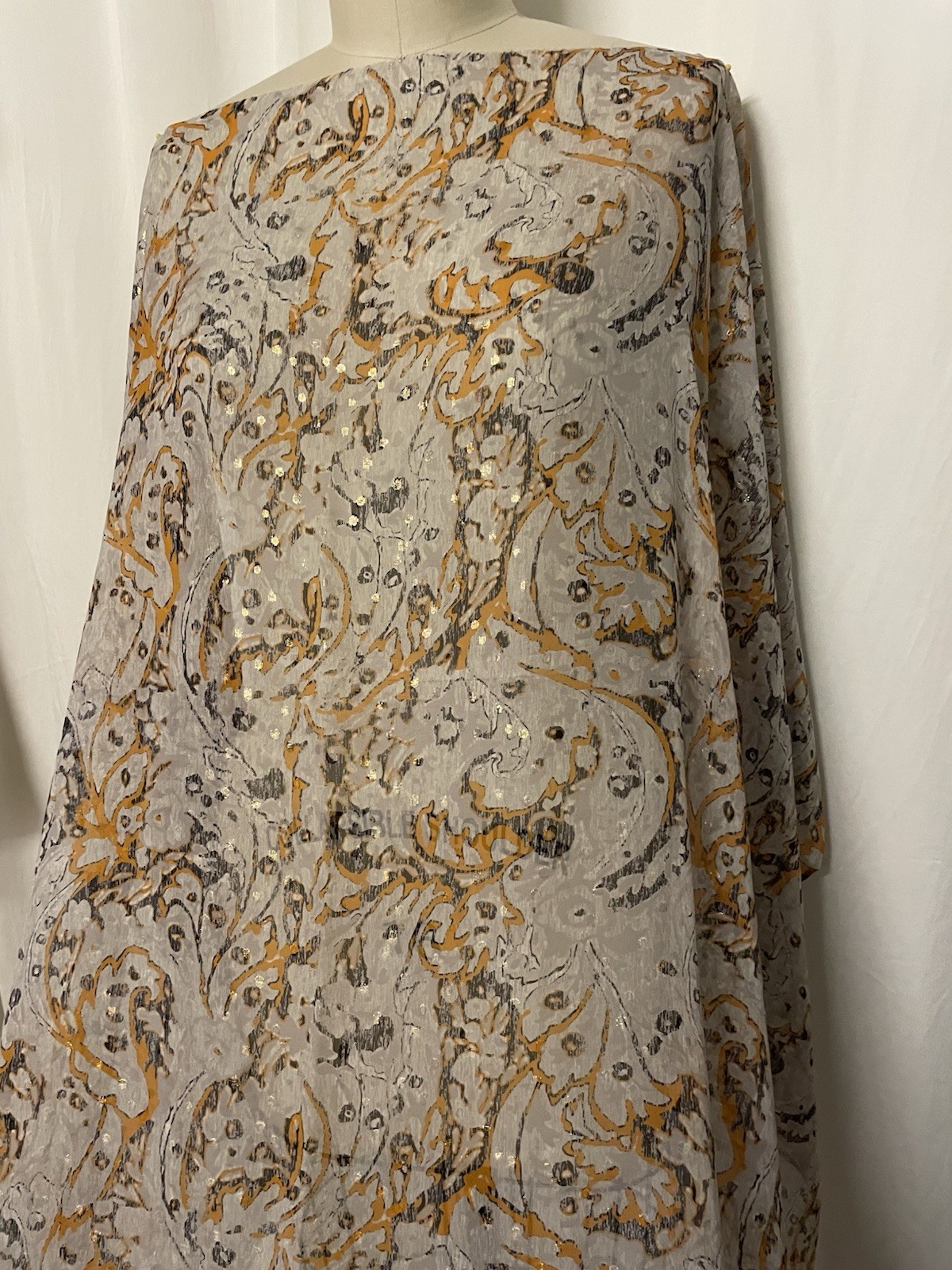 100% Silk Chiffon Georgette Gold Lurex Grey Abstract Fabric By The Yard 56″ Wide