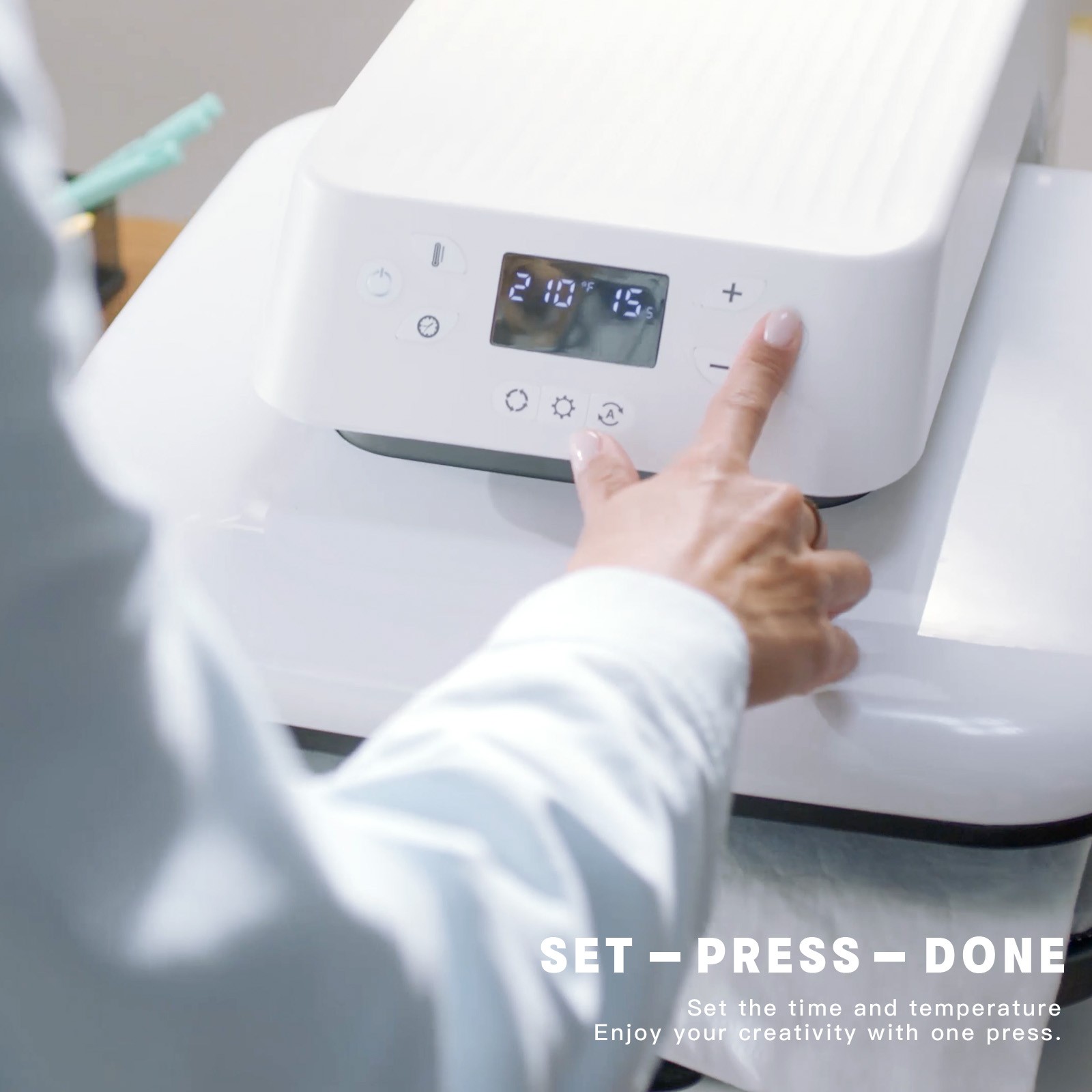 HTVRONT Heat Press Machine&Heat Transfer Vinyl&Painters Tape for T Shirt Press