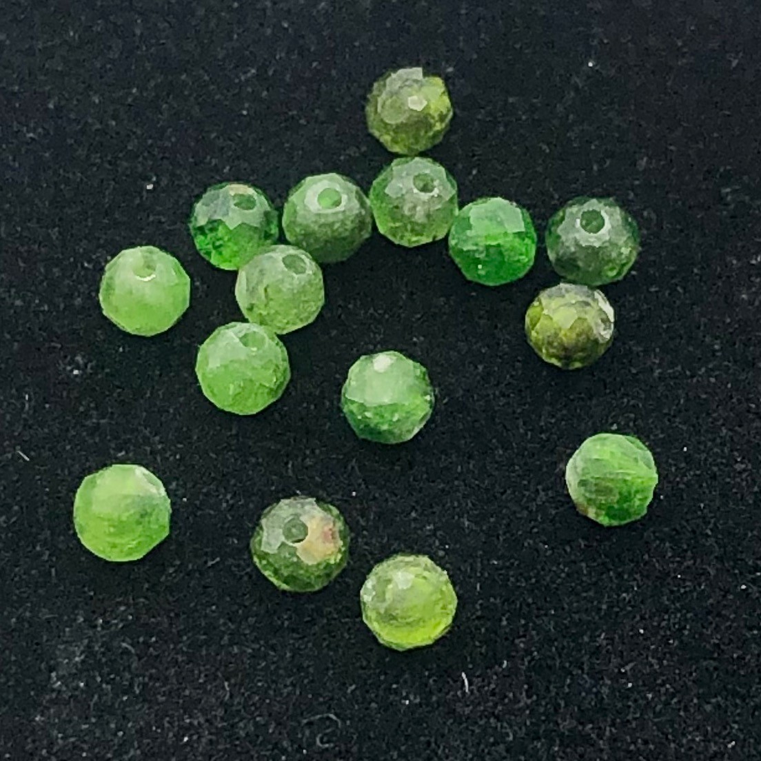 Chrome Diopside Faceted 15 1/2″ Strand Round | 3 mm | Green | 135 Beads |