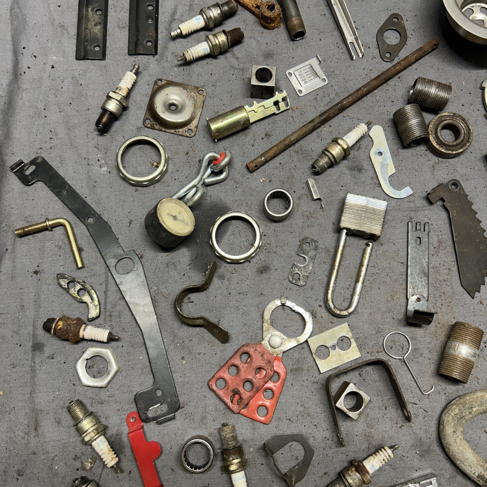 27 LBS MISC SCRAP METAL FOR WELD ART, STEAMPUNK, ARTS & CRAFTS, METAL WORK