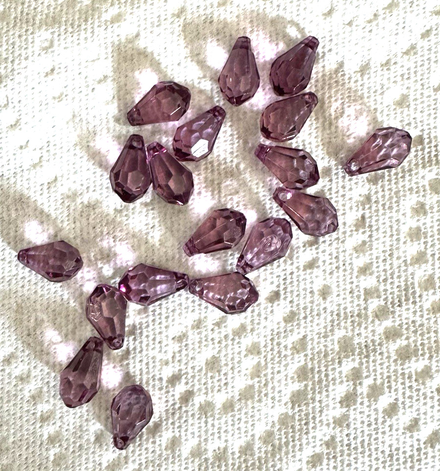 18 Briolette Teardrop Beads Purple Faceted