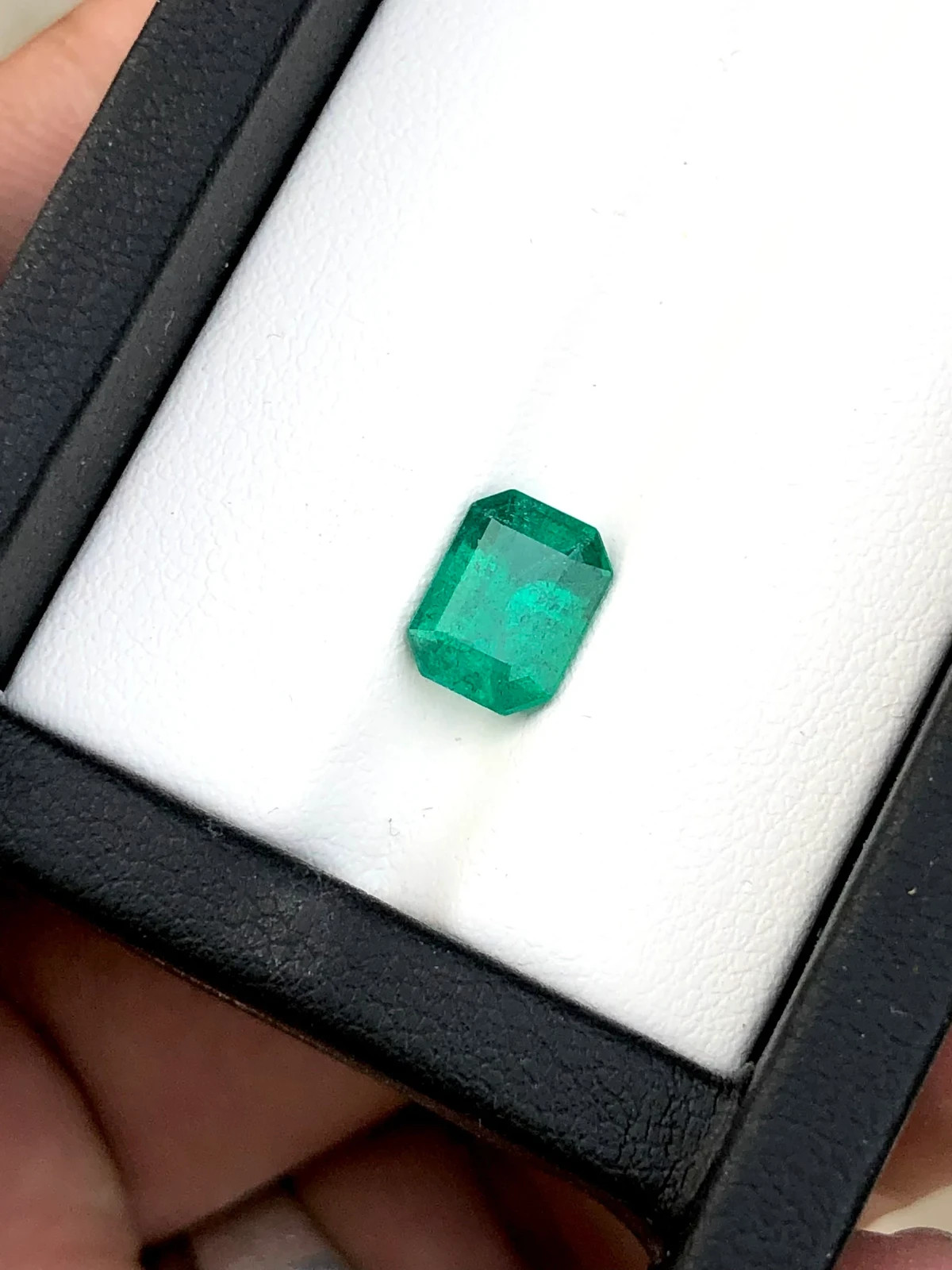 1.85 Carat Natural Zambia Emerald Octagon Cut 8×6 MM Loose Gemstone For Jewelry