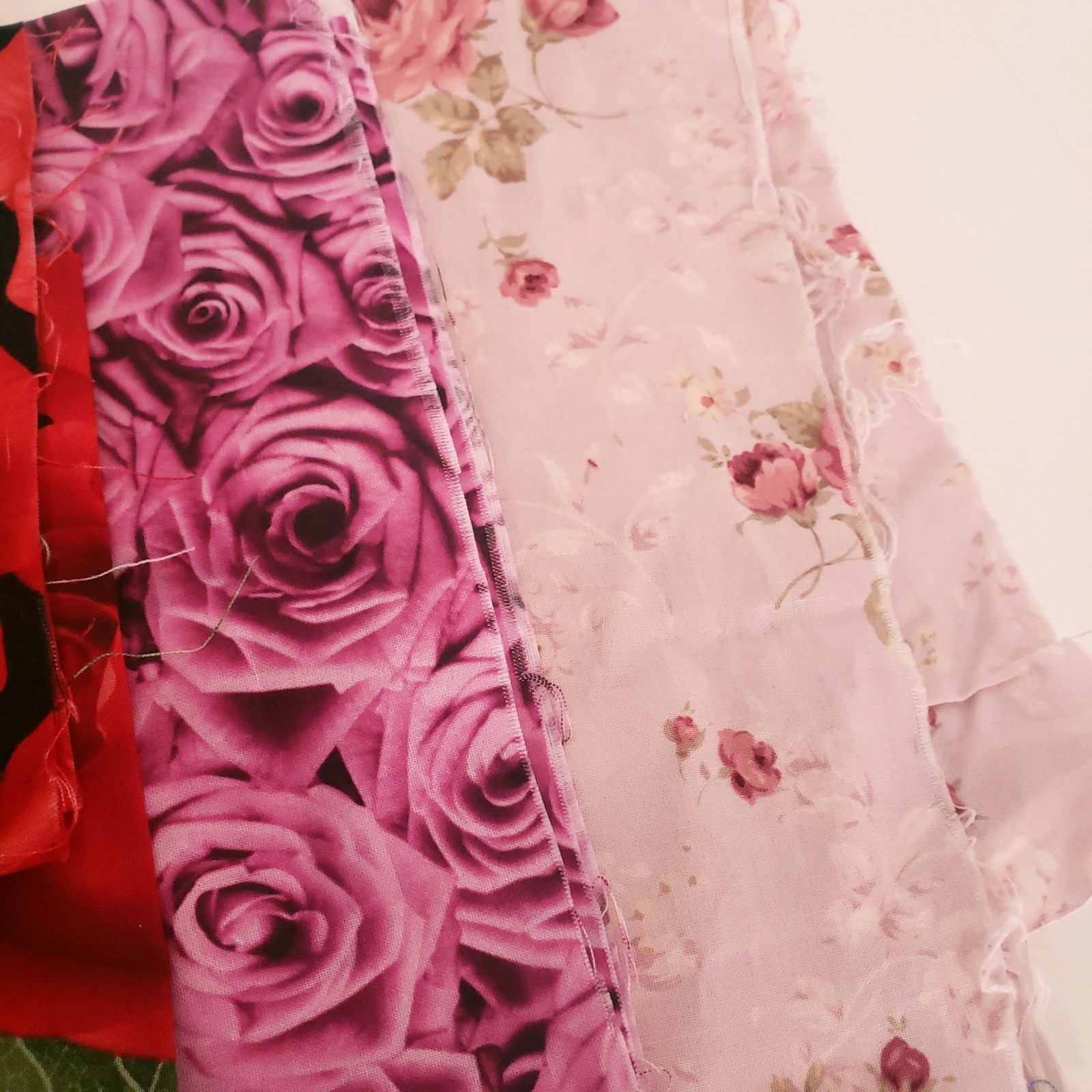 Fabric Scraps For Craft Varies of Sizes n Fabric Types – Theme Flowers 9oz