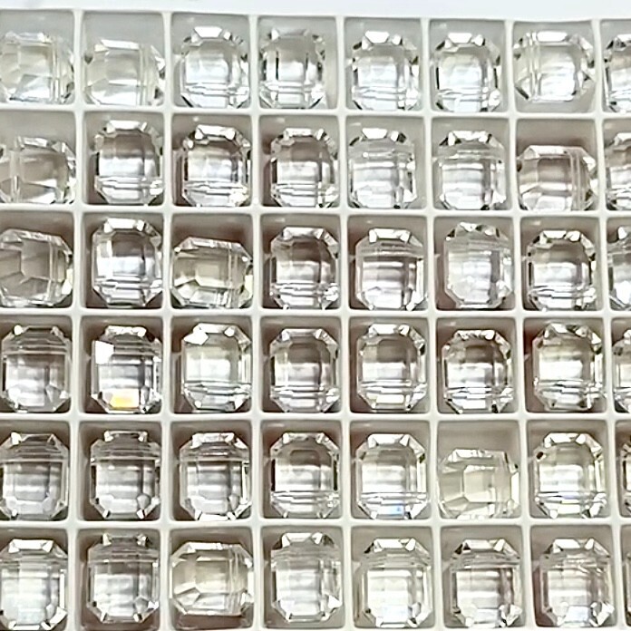 Swarovski Art 5105 10x8mm Crystal 12pcs Vintage Octagon Side Drilled Beads SW161