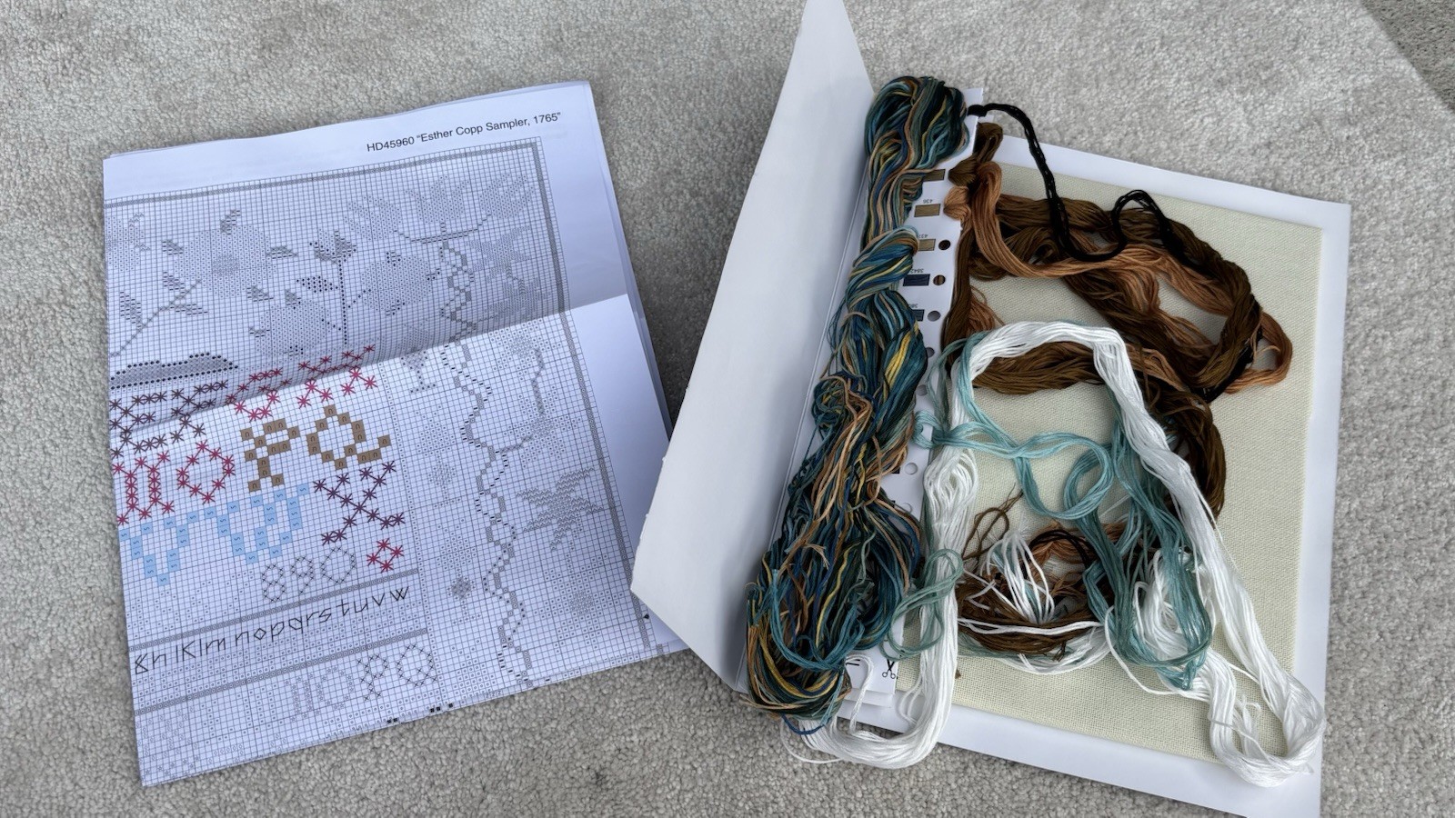 Bucilla Heirloom Collection Cross Stitch Kit w Thread Smithsonian Alphabet