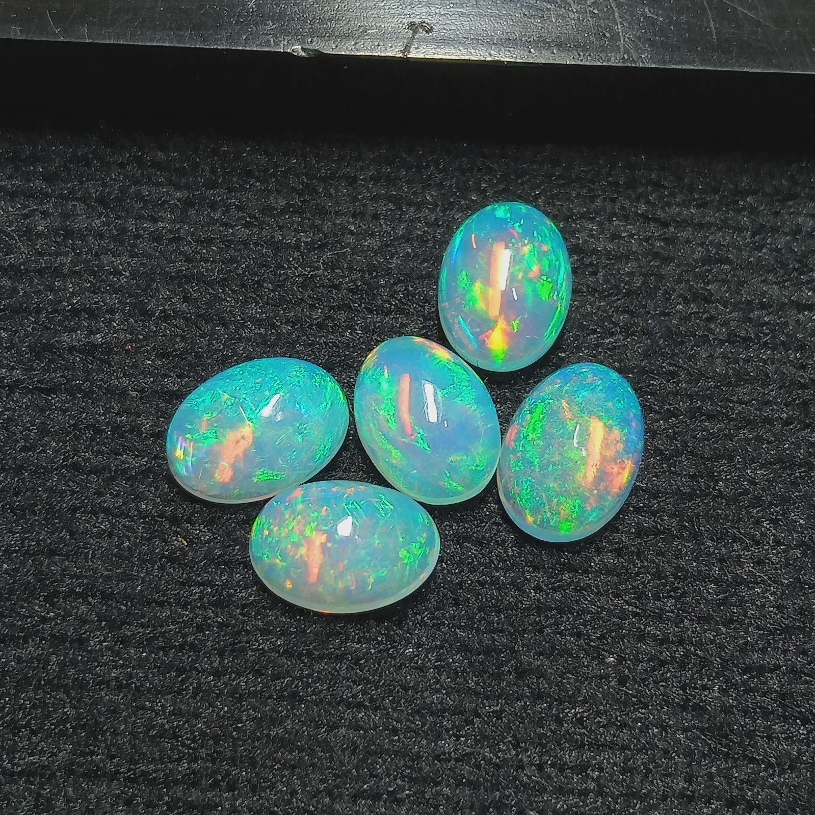 Natural Ethiopian Opal Cabochon – 5 Pcs Set – Rainbow Fire Opal Gemstone – 7x5mm