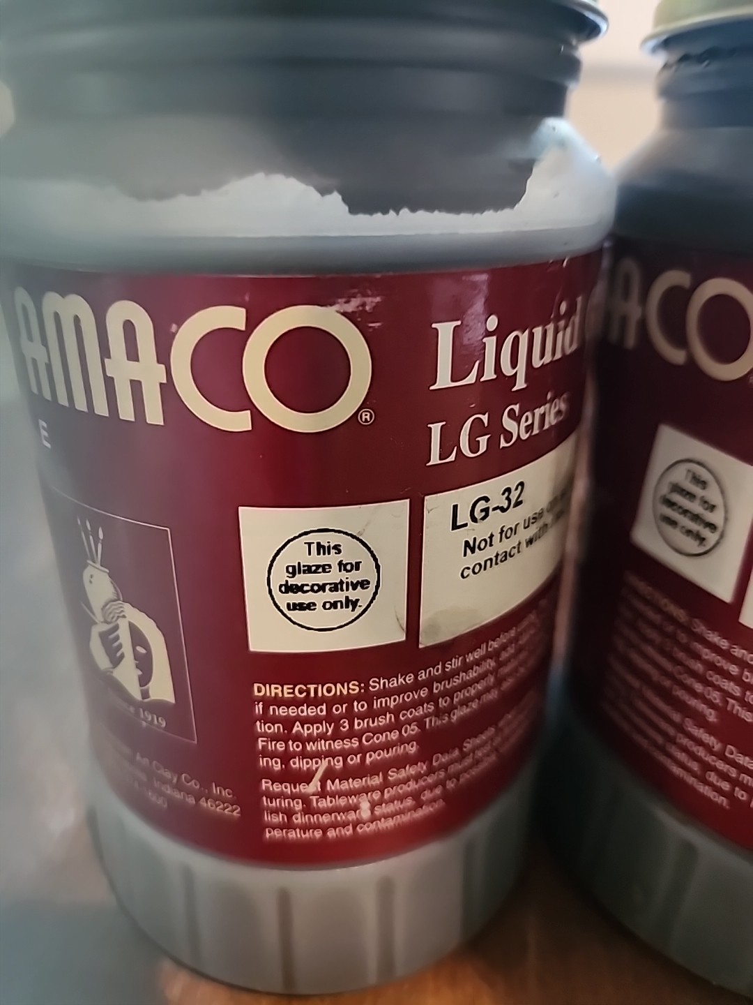 Amaco Low Fire Gloss Glaze – LG- 32 – Pint – Metallic Brown (Not Foodsafe)