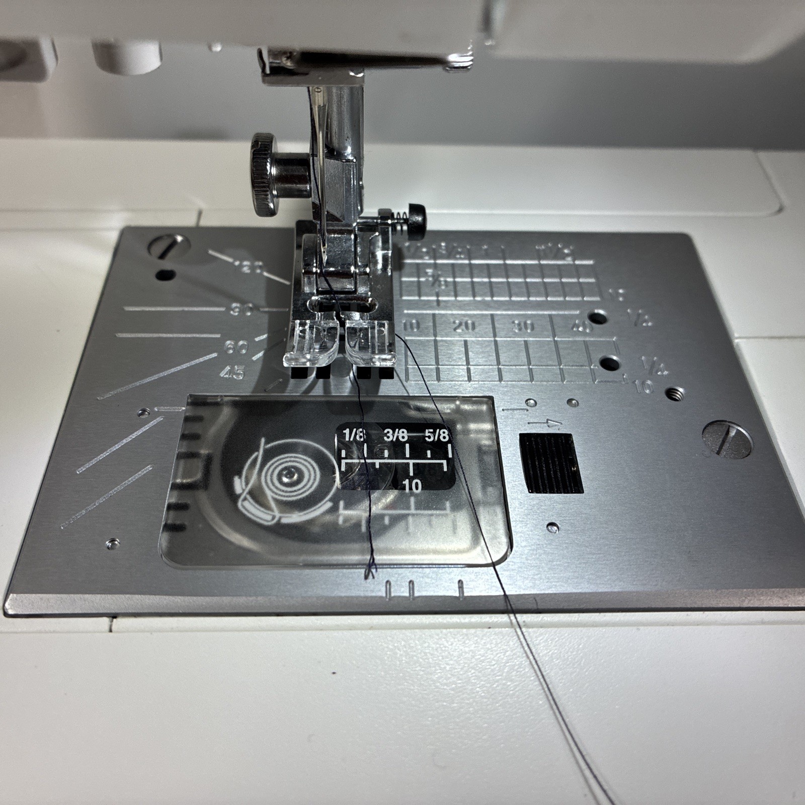 Bernette B38 Swiss Design Computerized Sewing Machine See Description